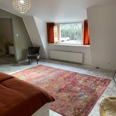Unieke Woonark Met Privetuin En Free Parking. Apartamento Roterdão