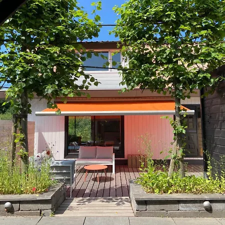 Unieke Woonark Met Privetuin En Free Parking. Apartman Rotterdam