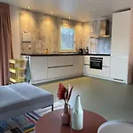 Apartamento Unieke Woonark Met Privetuin En Free Parking. Roterdão