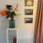 Unieke Woonark Met Privetuin En Free Parking. Apartamento Roterdão