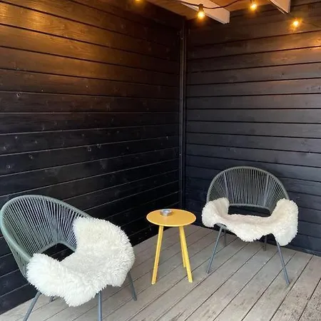 Unieke Woonark Met Privetuin En Free Parking. *