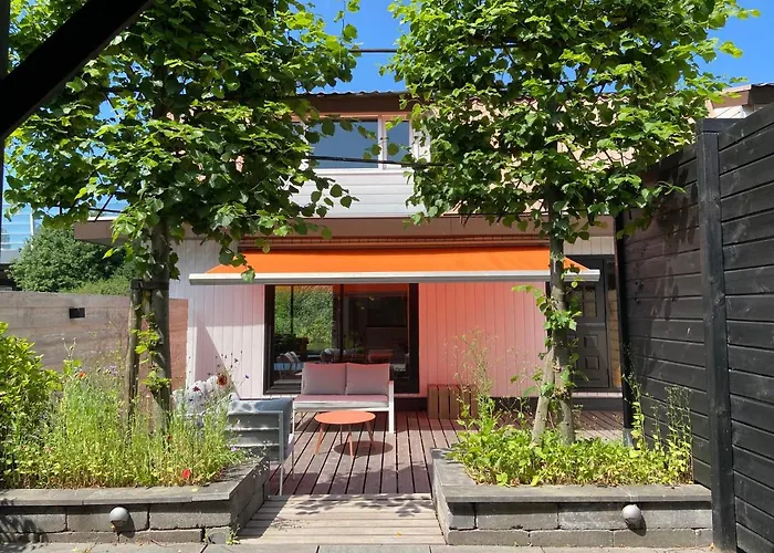 Unieke Woonark Met Privétuin En Free Parking. Apartamento Róterdam